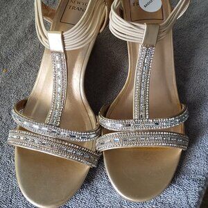 New York Transit Wedge Sandles 8M